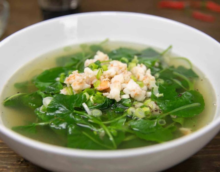 Canh rau má với tôm