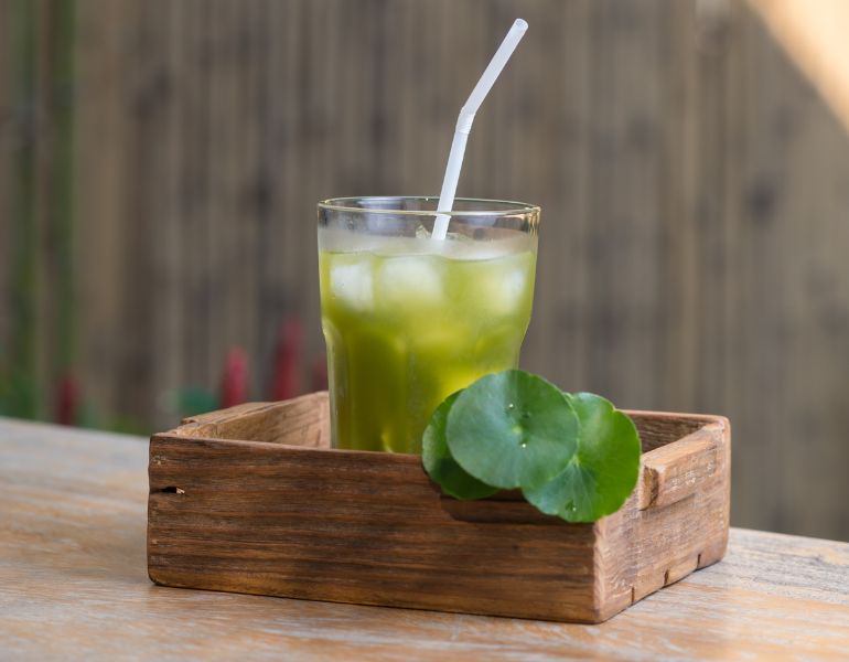 Nước ép rau má nguyên chất