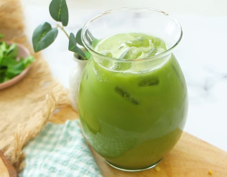 Sinh tố rau má truyền thống