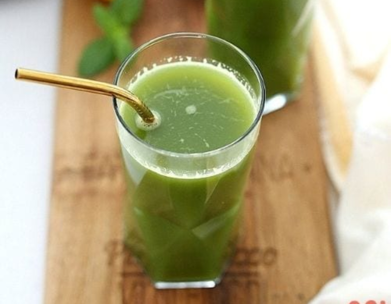 Detox bằng rau má nguyên chất