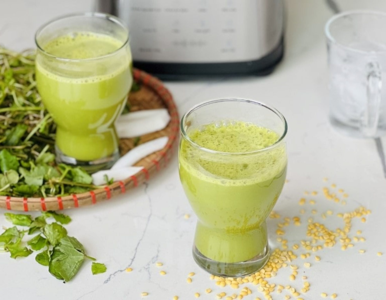 Sinh tố rau má giải độc gan