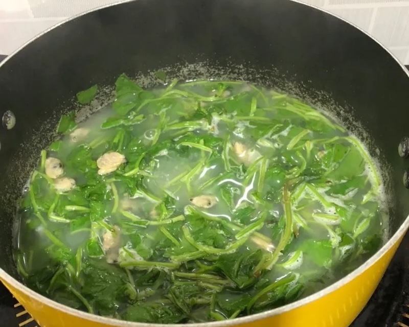cach nau canh rau ma nau ngheu