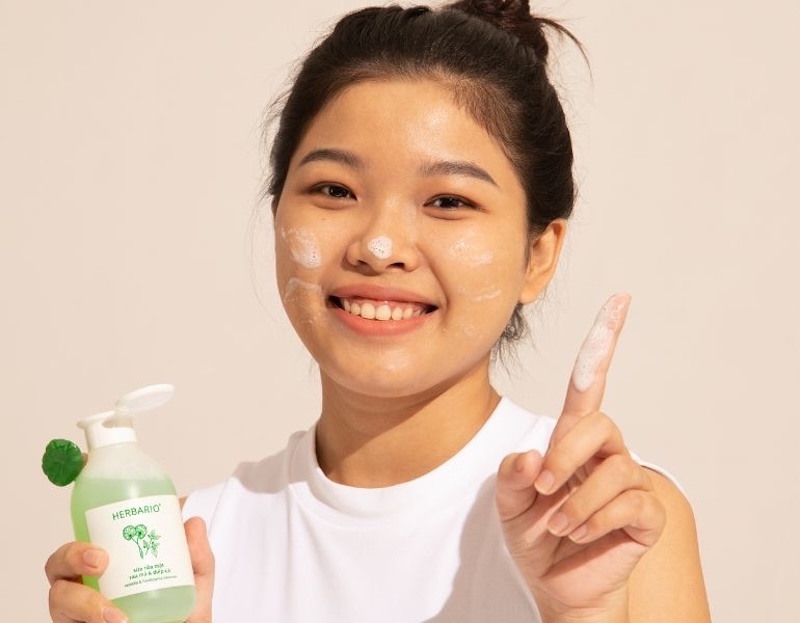 Sữa rửa mặt rau má & diếp cá Herbario sua rua mat rau ma diep ca herbairo
